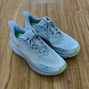 Hoka Clifton 9
